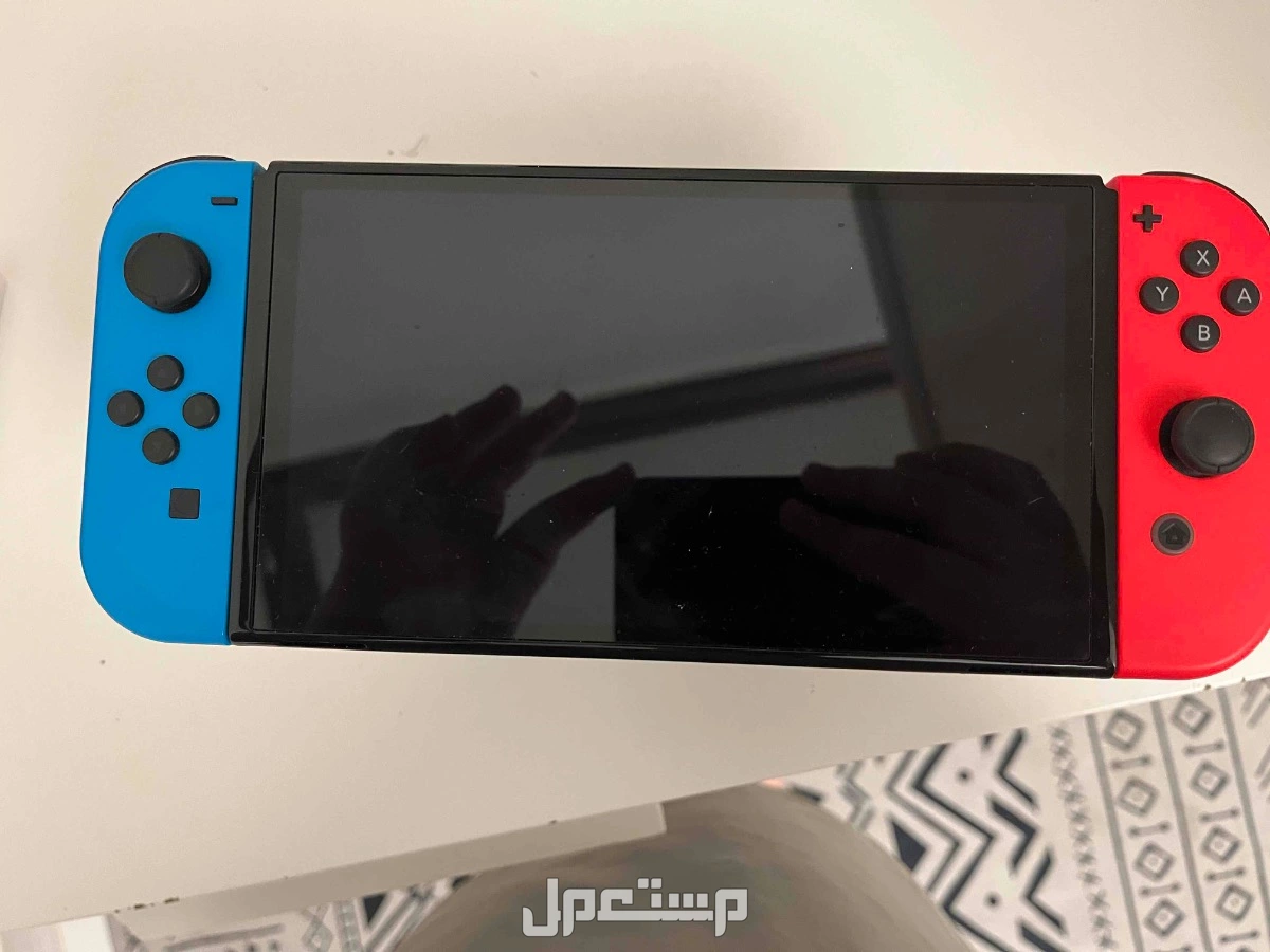 nintindo new with games  في الرياض بسعر 800 ريال سعودي