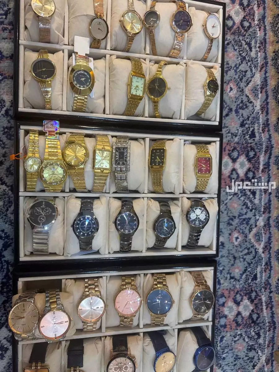 تبوك ساعات ⌚️ جملة وقطاعي بسعر خاص في تبوك بسعر 79 ريال سعودي الكميات محدودة يوجدون تغليف 🎁