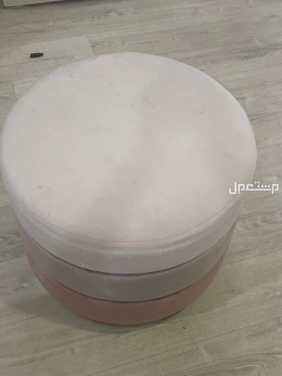 كرسي لتسريحة مرآة  في ينبع البحر بسعر 50 ريال سعودي