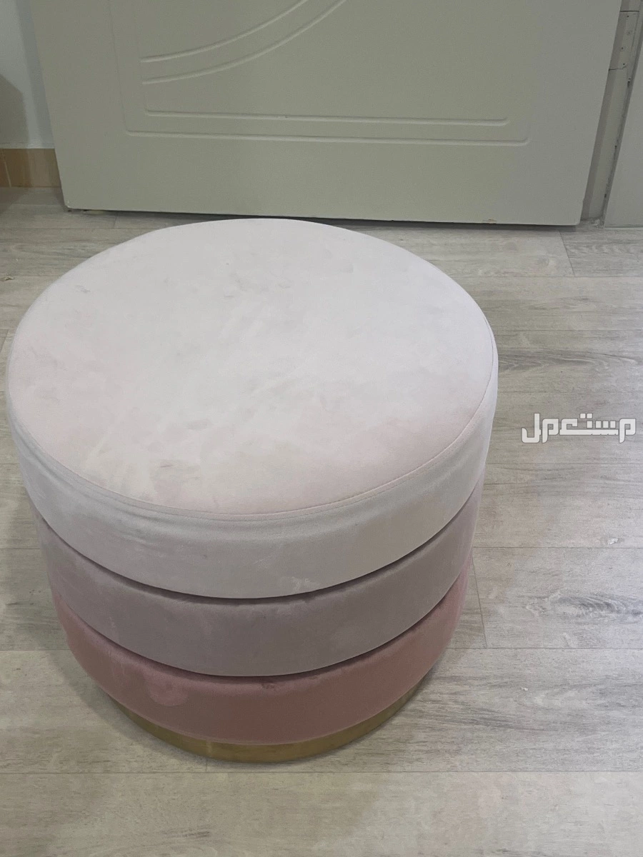 كرسي لتسريحة مرآة  في ينبع البحر بسعر 50 ريال سعودي
