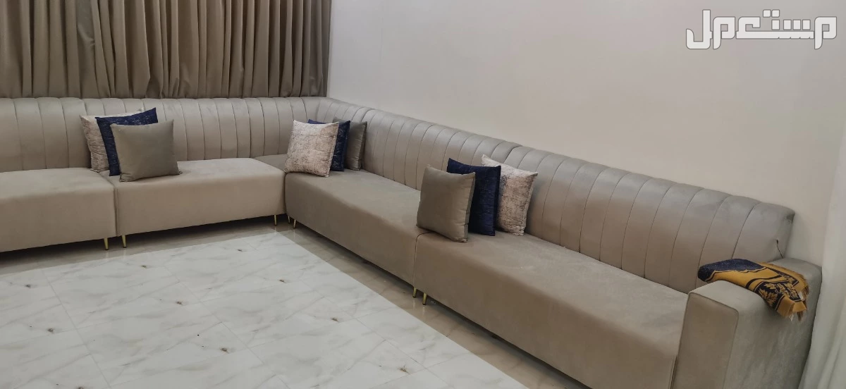 كنب نظيف متصل للبيع  في بحرة بسعر ألفين ريال سعودي