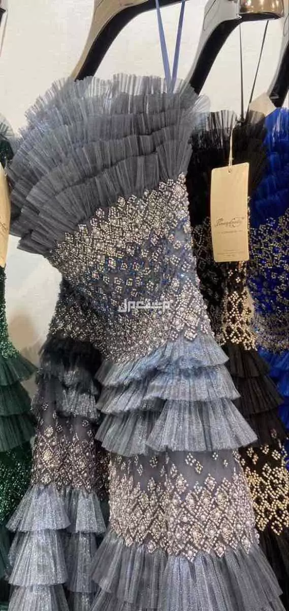 فستان في أبهــــا بسعر 1500 ريال سعودي