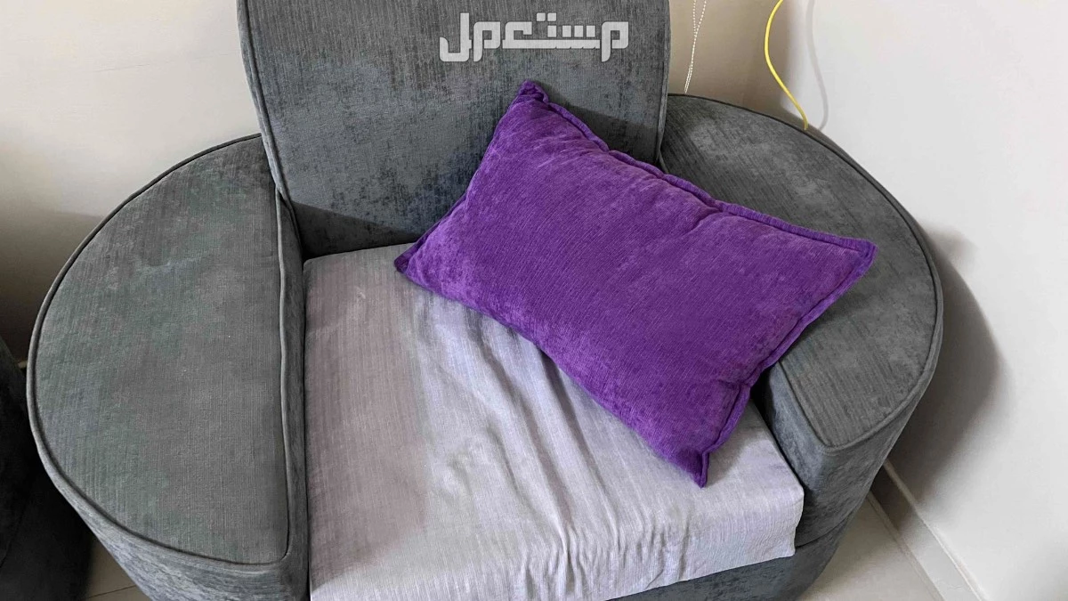 كنب نظيف ومافيه شي متكسر ب 500 وقابل للتفاوض