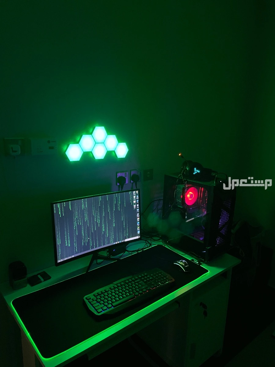 للبيع تجميعة PC بحالة ممتازه  بسعر 1100 ريال سعودي