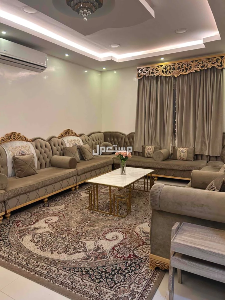 كنب غرفه حريم تفصيل فخم ونظيف و ب2800 فقط