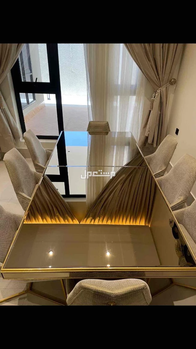 طاولة طعام عصرية  في أبهــــا بسعر 3 آلاف ريال سعودي