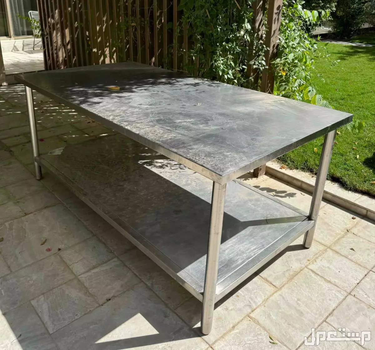 طاولة ستانلس ستيل stainless steel table