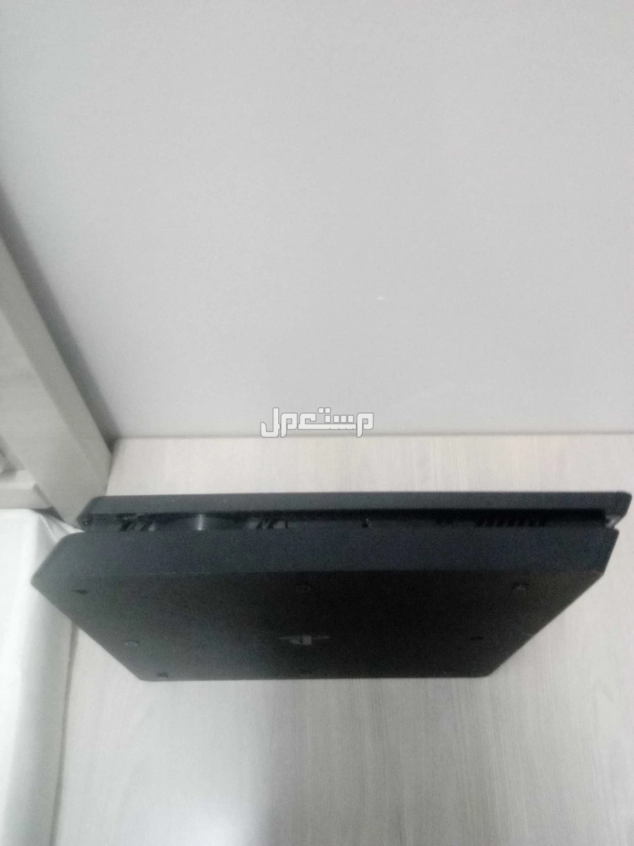 سوني 4 سليم معدل 1 تيرا مع يد واسلاكه للبيع