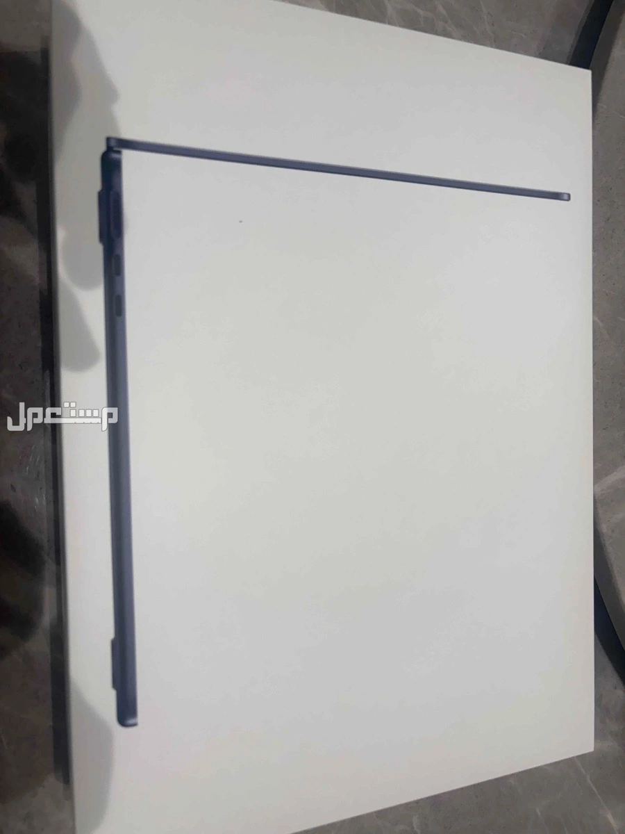 ماك بوك اير جديد في مكة 3000 ا ماركة أبل في جدة بسعر 3 آلاف ريال سعودي