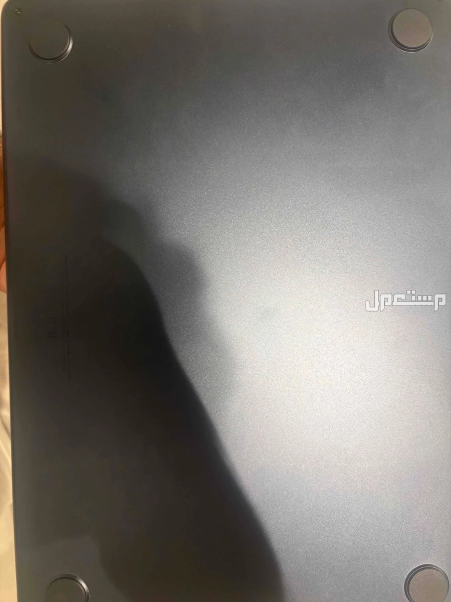 ماك بوك اير جديد في مكة 3000 ا ماركة أبل في جدة بسعر 3 آلاف ريال سعودي