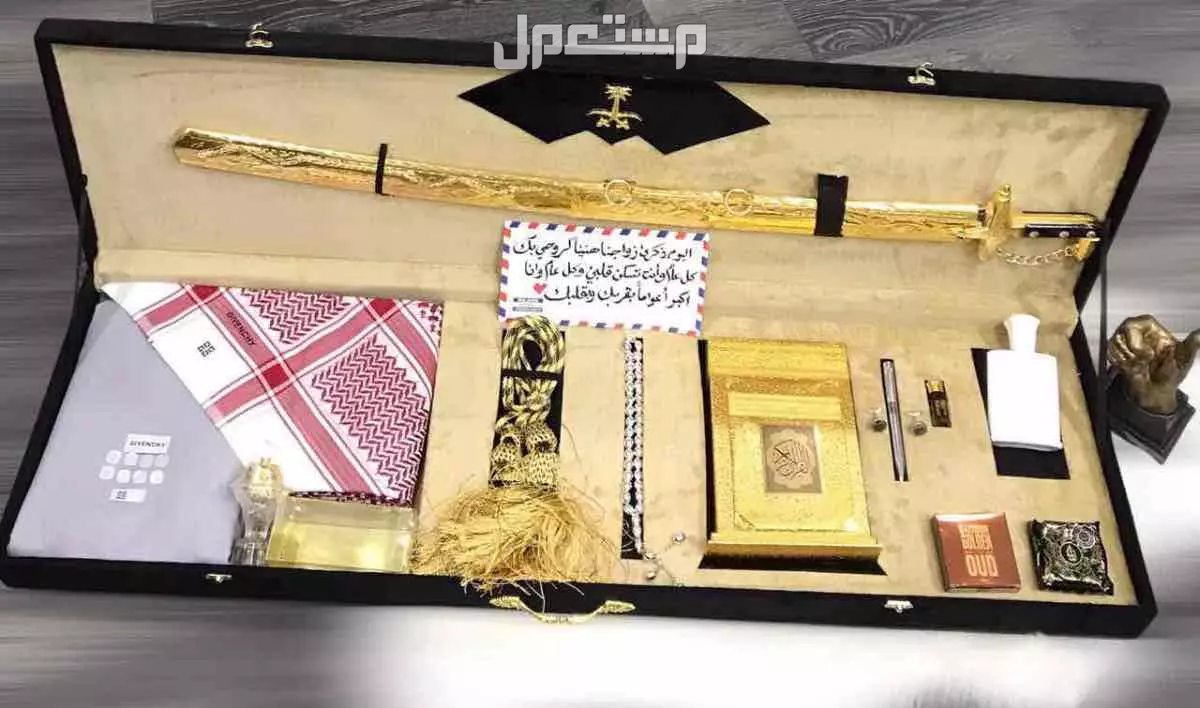 بكس هدية رجالي ملكي ماركة جفنشي مع سيف