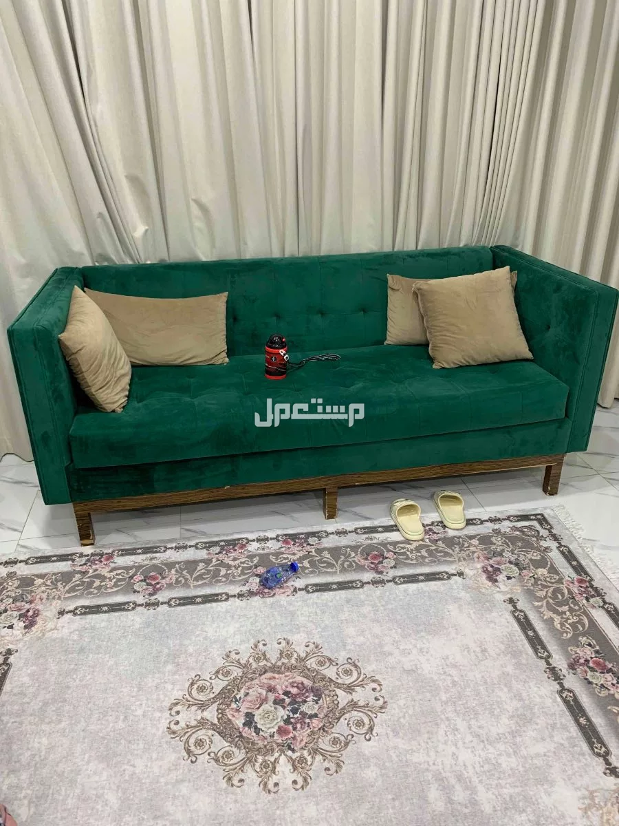 للبيع كنب في حالة ممتازه - الدمام حي طيبة