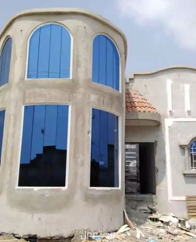 زجاج سكريت جازان أمير الفتح-الزجاج وانظمتة المونيوم