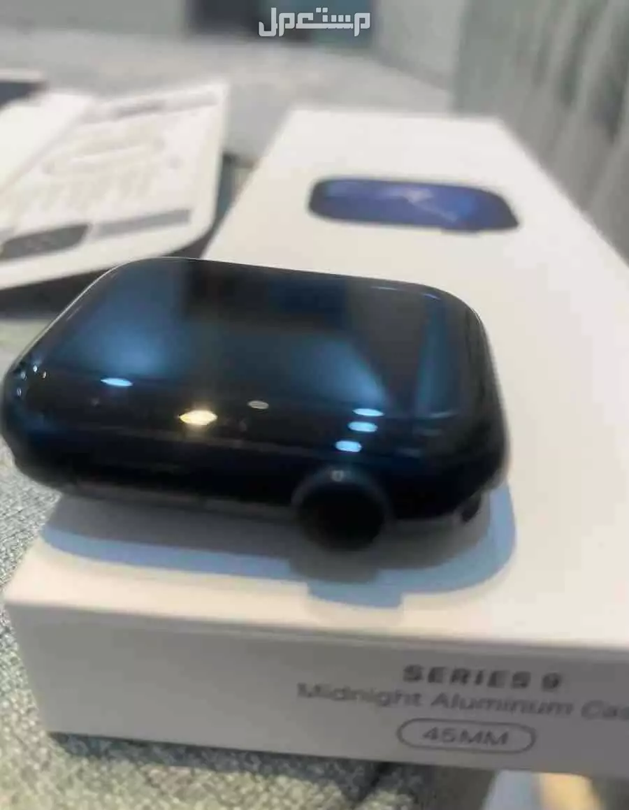 ساعة ابل series 9 الغنية عن التعريف بحالة ممتازه  في تبوك بسعر 950 ريال سعودي