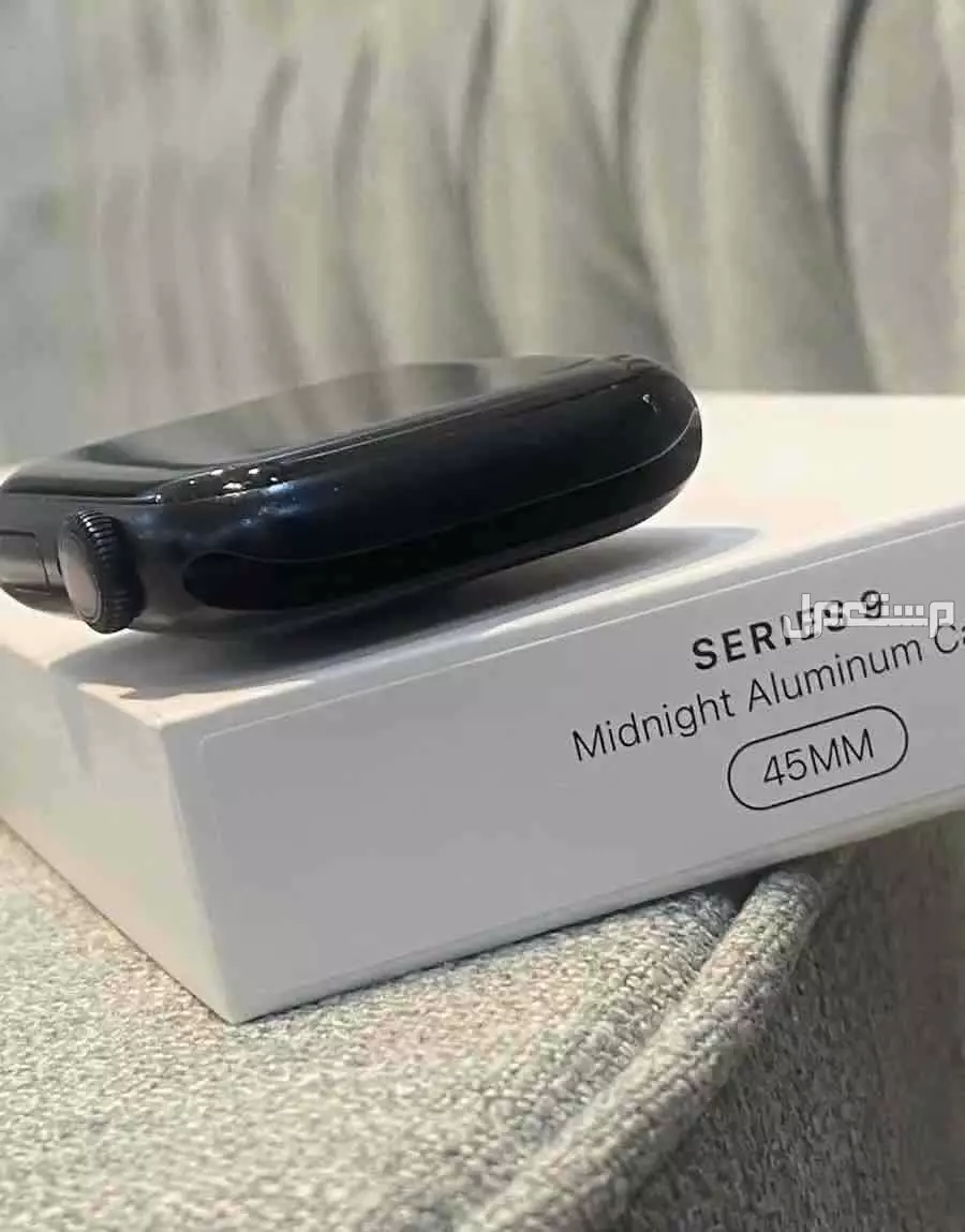 ساعة ابل series 9 الغنية عن التعريف بحالة ممتازه  في تبوك بسعر 950 ريال سعودي