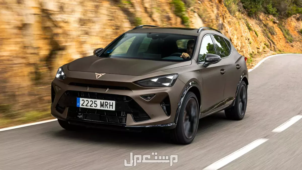 أسطول سيارات لامين يامال.. صور أفخم سيارات نجم برشلونة سيارة Cupra Formentor