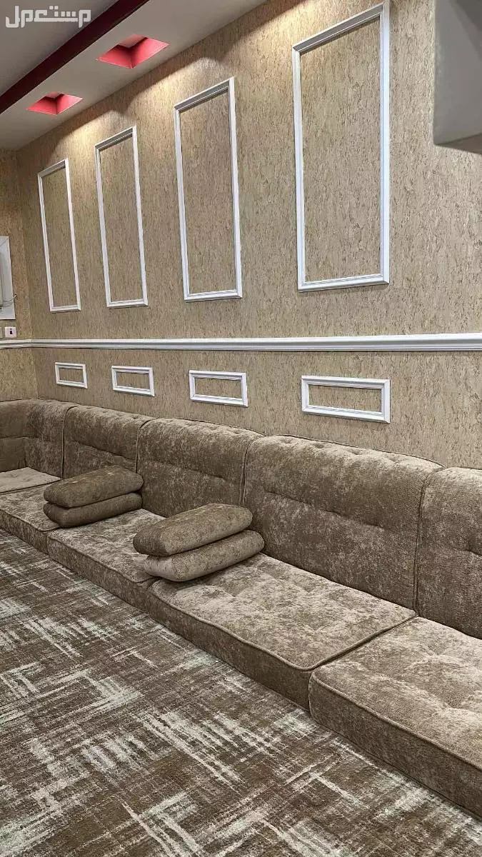 كنب في حائل بسعر 700 ريال سعودي