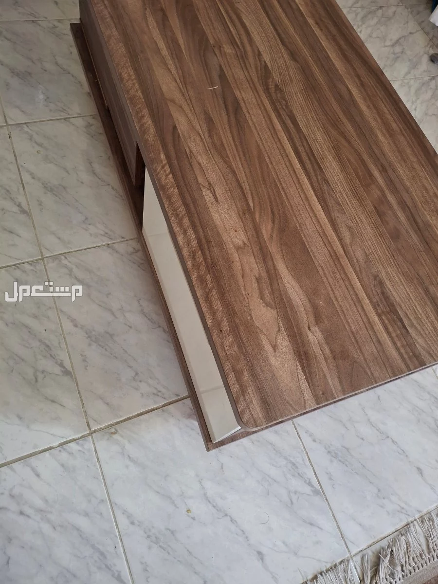 انتريه تركي و طاوله تركي للبيع في احد رفيدة بسعر 3 آلاف ريال سعودي