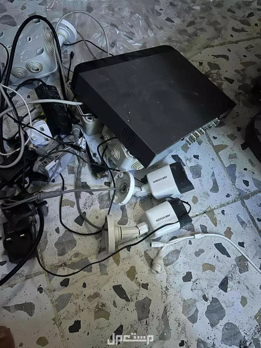 للبيع اربع كامرات سلكيه مع الهادسك  في الرياض بسعر 1 ريال سعودي