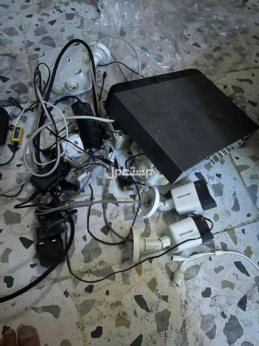 للبيع اربع كامرات سلكيه مع الهادسك  في الرياض بسعر 1 ريال سعودي