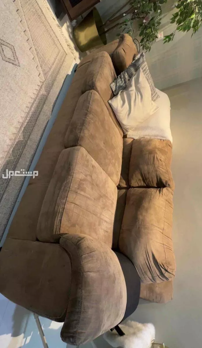 كنب امريكي خشب قوي ابيعه 2000 قابل للتفاوض