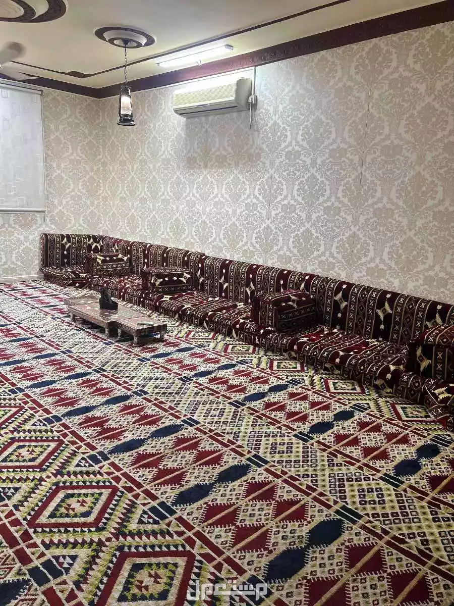 مجلس ارضي + سجادة فاخره للبيع  في مكة بسعر 2500 ريال سعودي