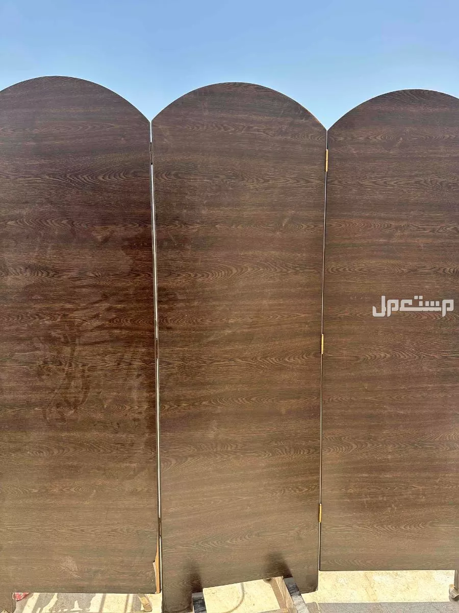 بارتشن خشب  في الرياض بسعر 100 ريال سعودي