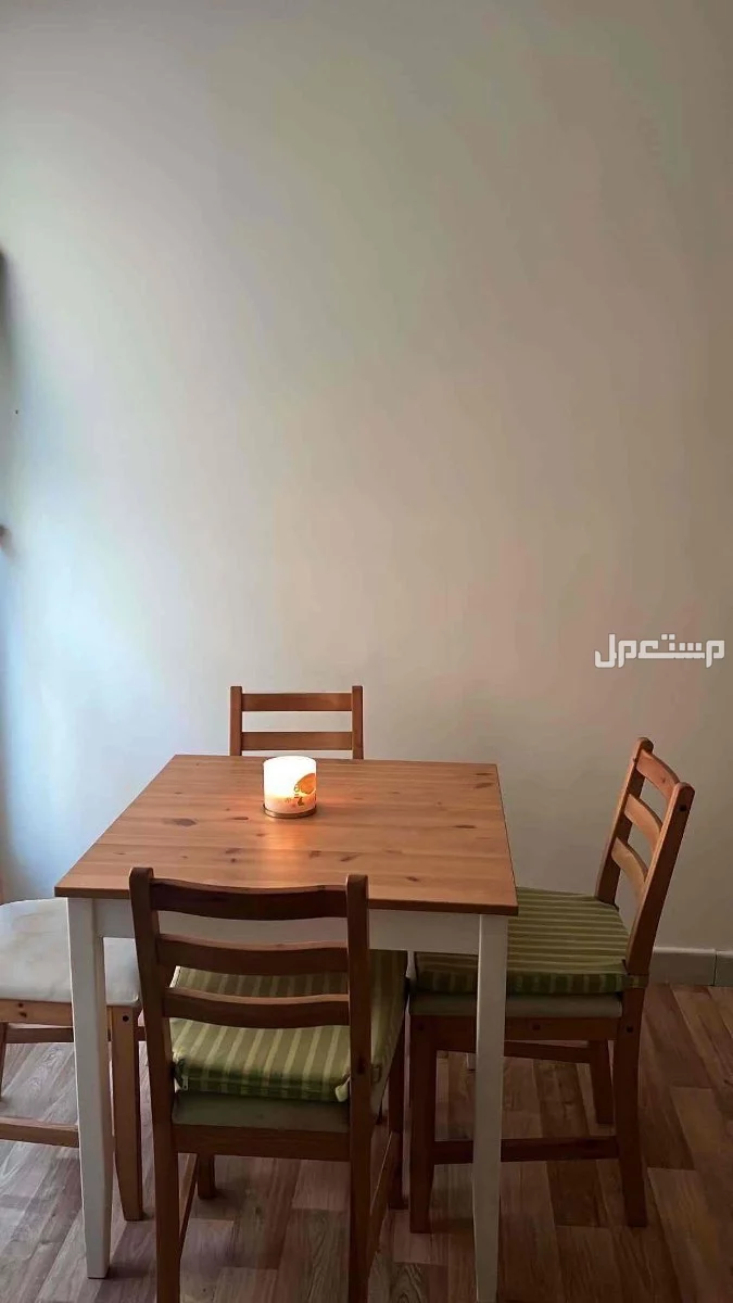 طاولة طعام ايكيا للبيع بأعلا سوم