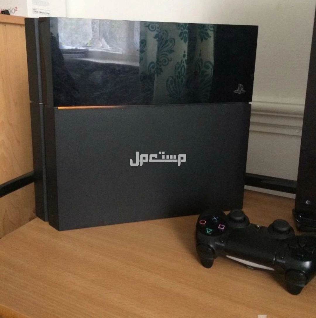 مستعمل بلاستيشين للبيع 4 مساحه 500 جيجا ps 4 مع اتنين يد تستعمل نظيف لسرعه البيع