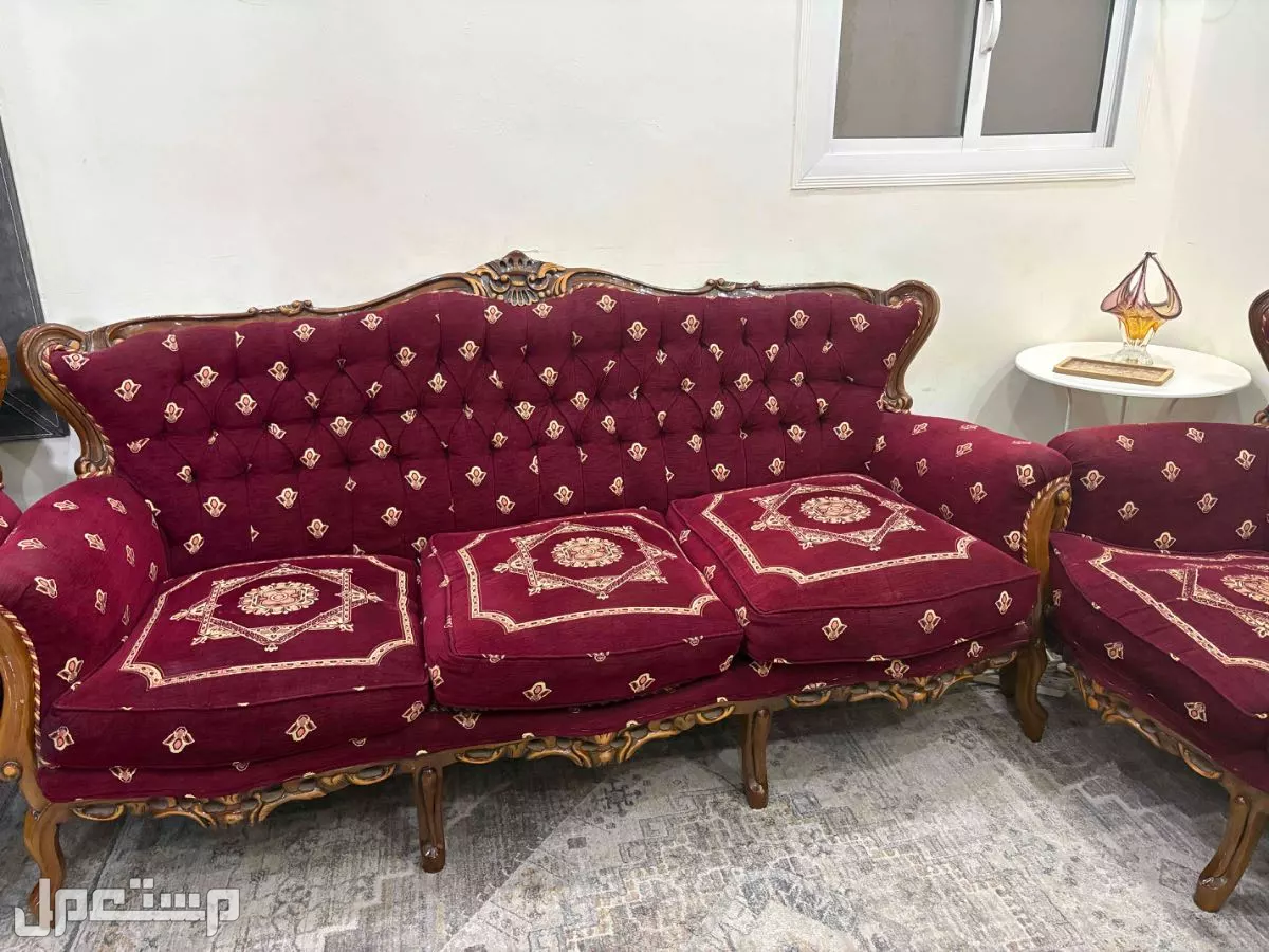 للبيع كنب بتصميم عصري مناسب بجده بسعر 790 ريال