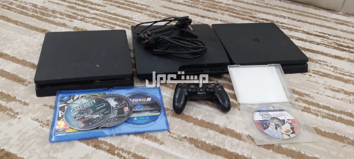 جهازين.2 سوني 4 سلم في الخرج بسعر 700 ريال سعودي