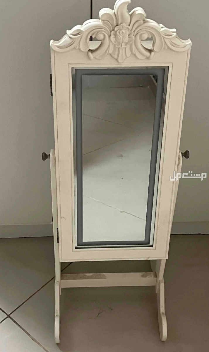 خزانة ملابس اربع ادراج  في جدة بسعر 550 ريال سعودي