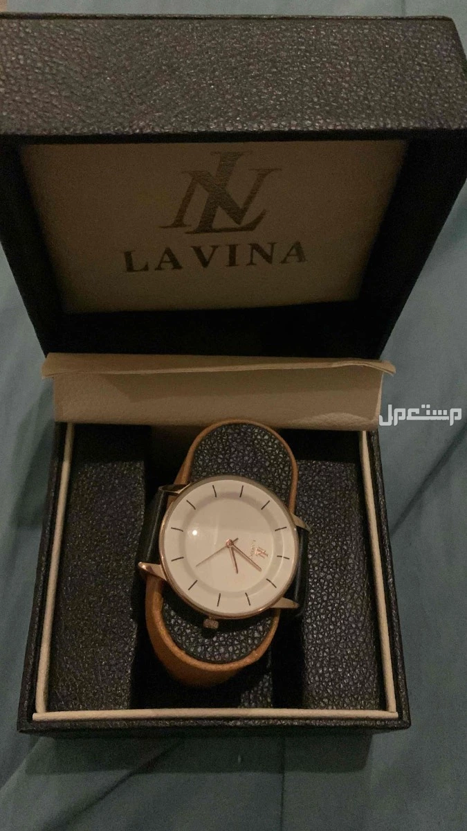 ساعه للبيع ماركه الساعه جديده مالها معي اسبوع  في الرياض بسعر 35 ريال سعودي
