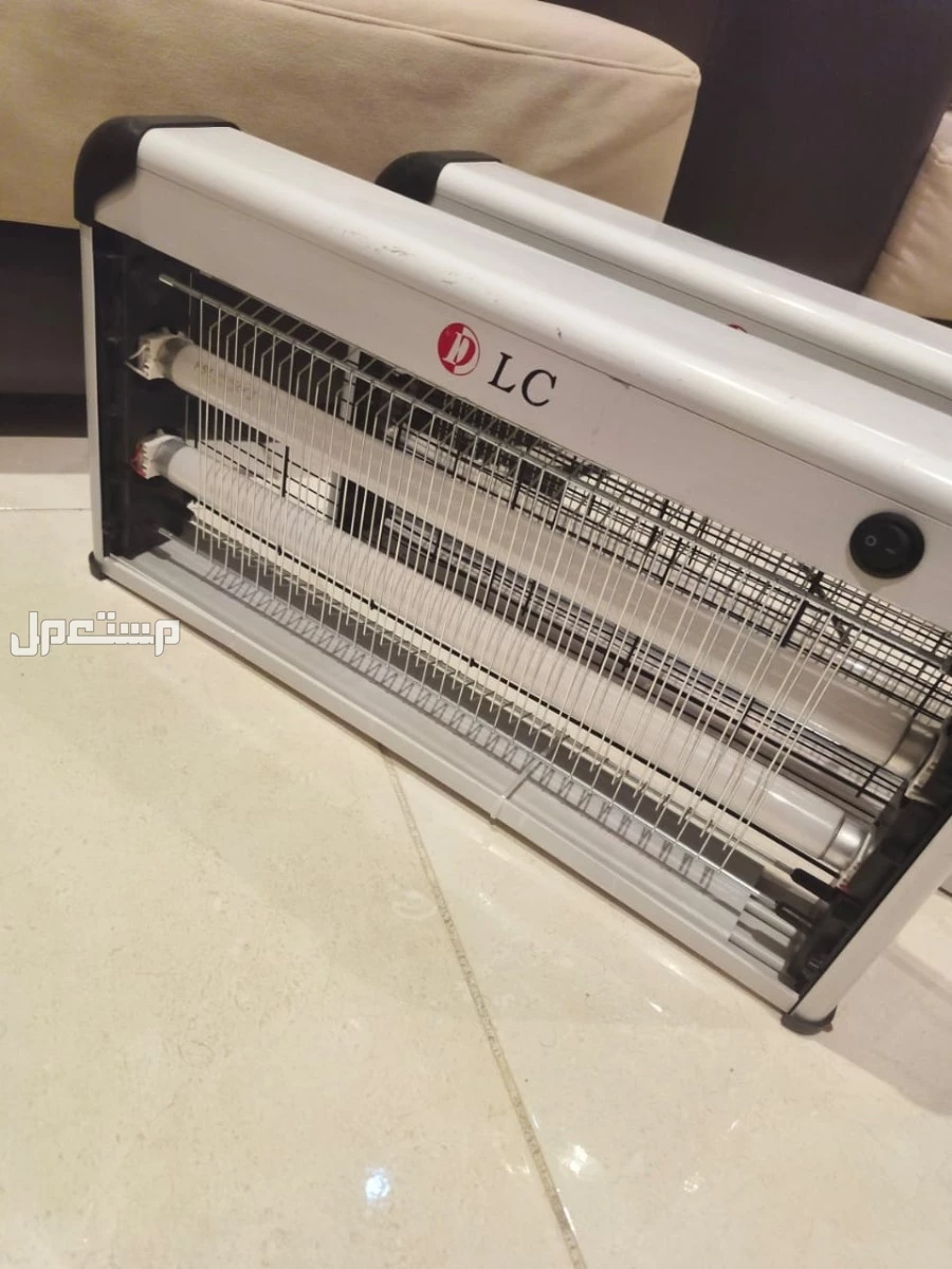 مصيدة ناموس او ذباب عدد 2 شغال ونظيف في الشوقية