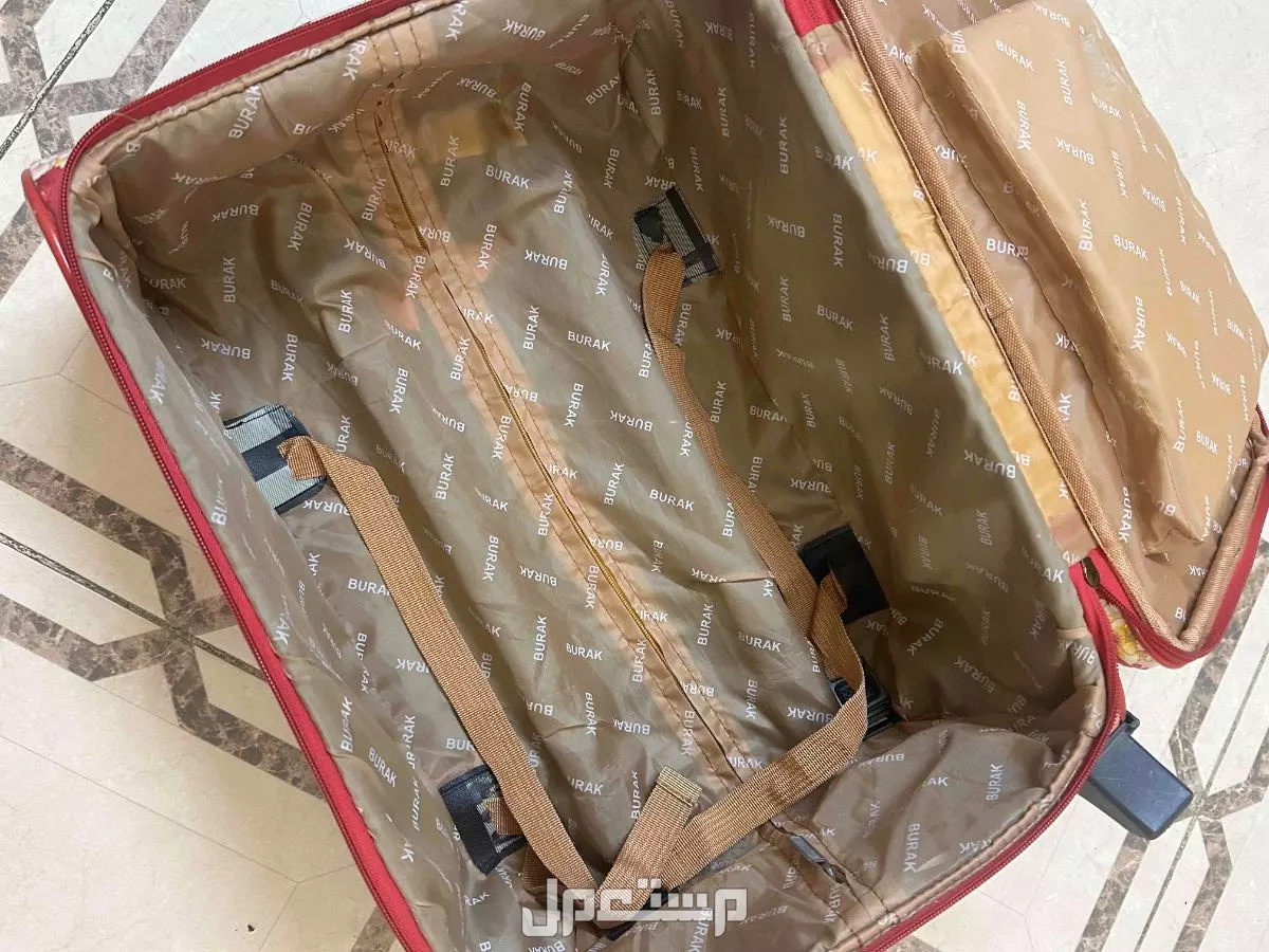 شنطة سفر صغيره  في احد رفيدة بسعر 55 ريال سعودي