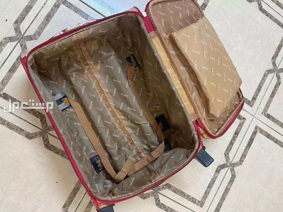شنطة سفر صغيره  في احد رفيدة بسعر 55 ريال سعودي