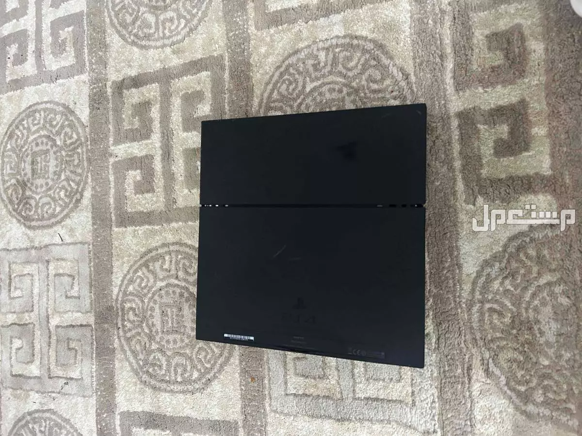 ‏سوني فور ‏ ‏البيع ‏ ‏مع كل أغراضه