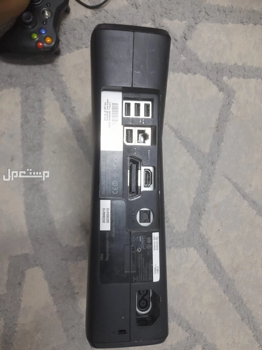 اكس بوكس 360 يوجد فيها لعبتين فورزا 2 و فيفا 17 في مكة المكرمة بسعر 250 ريال سعودي
