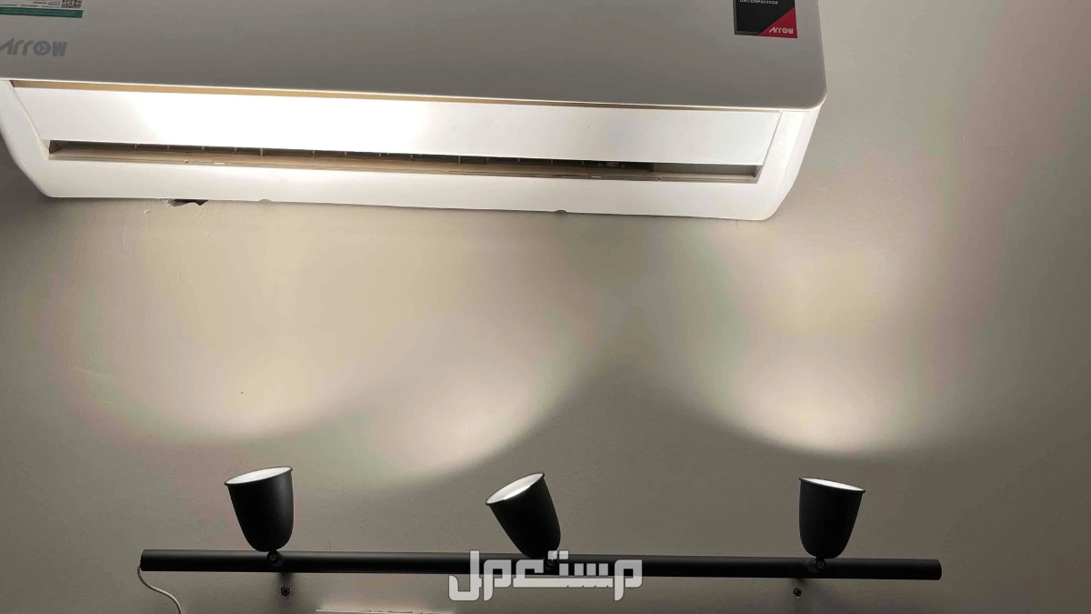 اثاث  في جدة بسعر 1450 ريال سعودي اضاءة حائط من ايكيا مع اللمبه 70