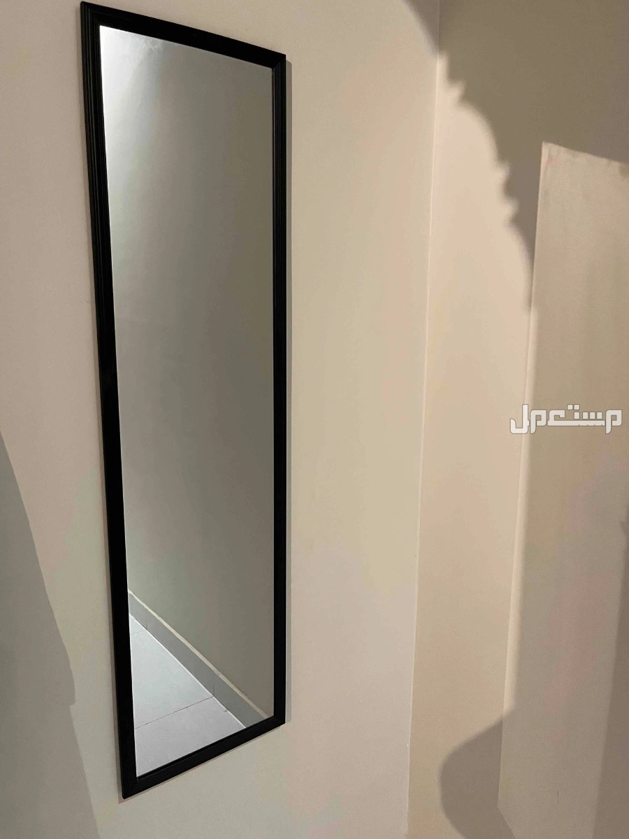 اثاث  في جدة بسعر 1450 ريال سعودي مرأة حائط من هوم سنتر 50