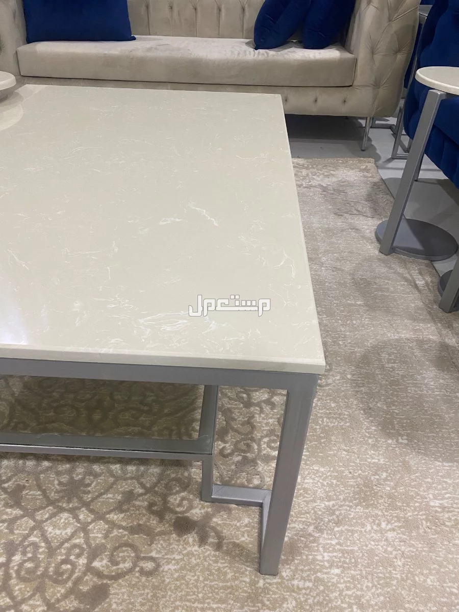 للبيع في الدوادمي كنب شبه جديد لم يستخدم