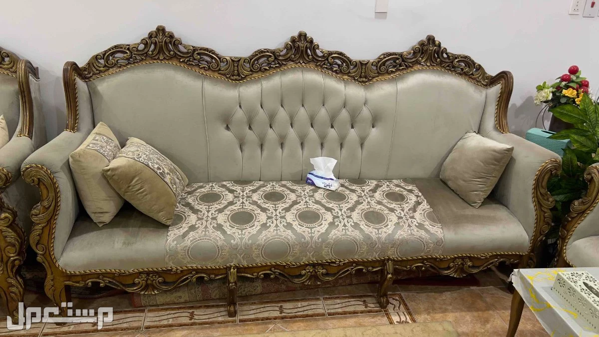للبيع كنب ملكي خشب مصري جوده عاليه