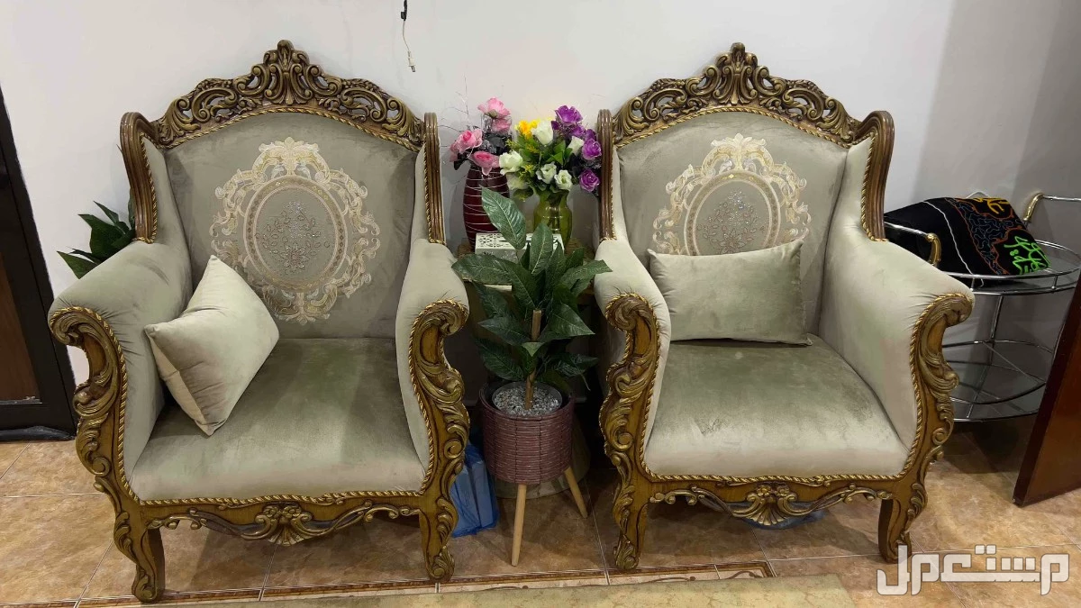 للبيع كنب ملكي خشب مصري جوده عاليه