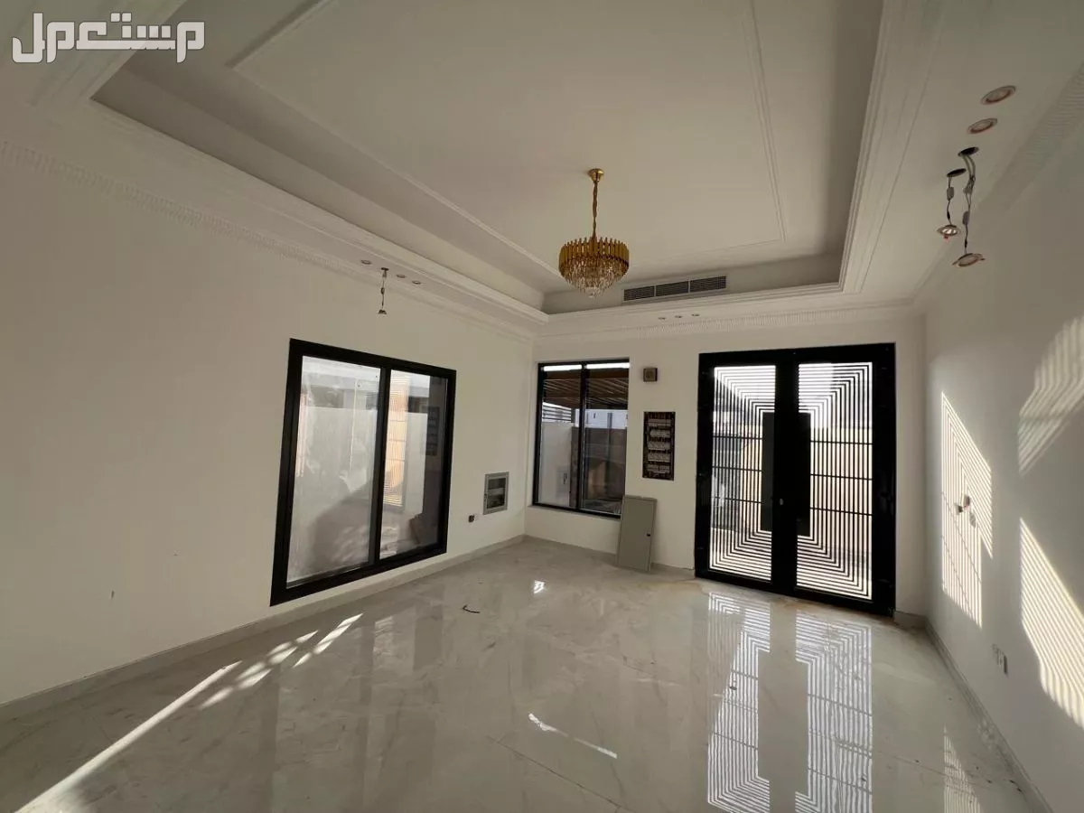 فلة للبيع في الحليو - سيح مديدة بسعر 1750000 درهم إماراتي
