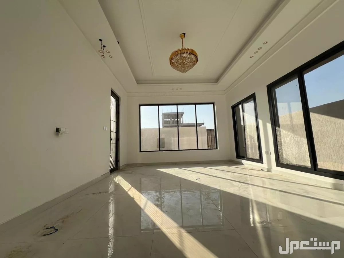 فلة للبيع في الحليو - سيح مديدة بسعر 1750000 درهم إماراتي