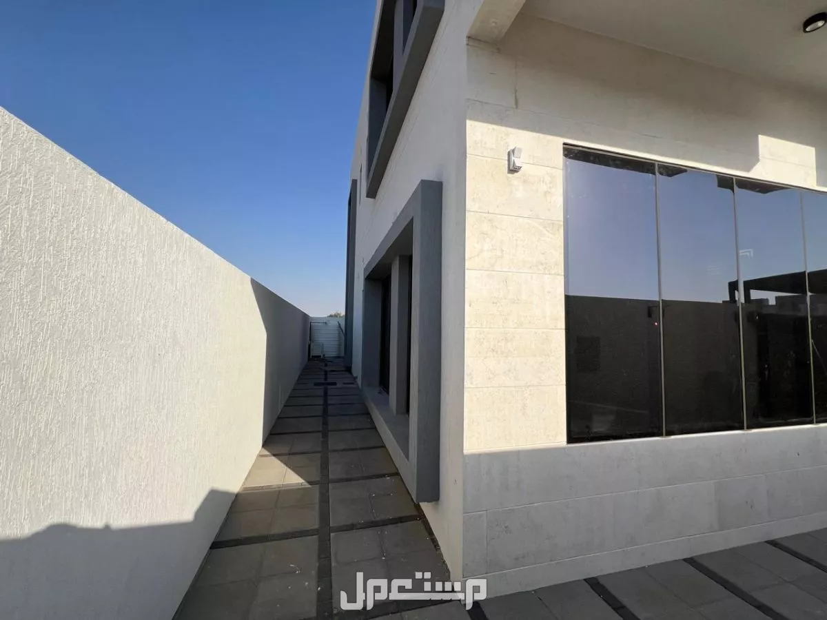فلة للبيع في الحليو - سيح مديدة بسعر 1750000 درهم إماراتي