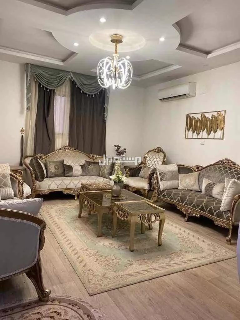 كنب ملكي جديد ونظيف  في تبوك بسعر 1300 ريال سعودي