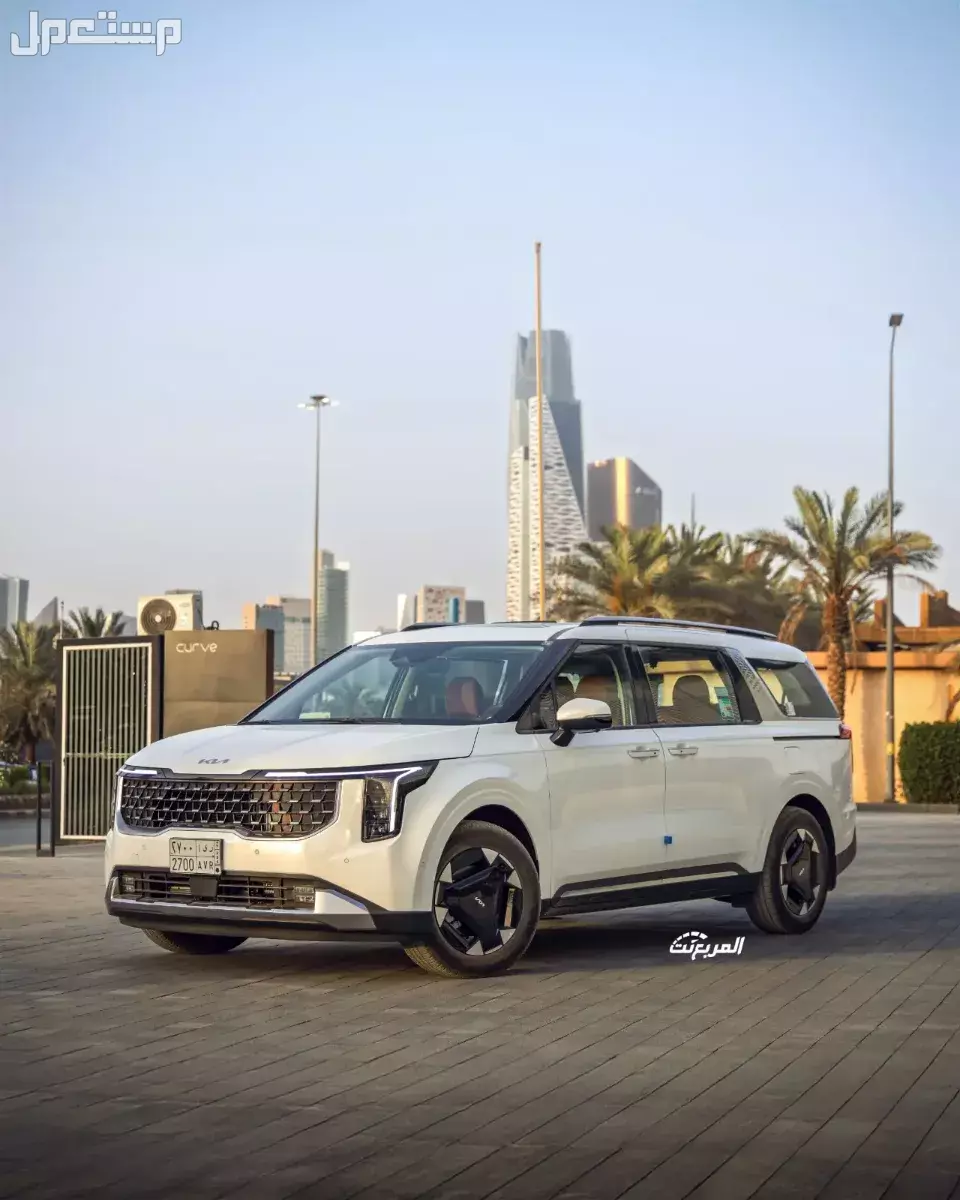 أفضل أنواع السيارات المناسبة للرحلات الطويلة.. 10 خيارات لا تفوتك كيا كرنفال 2025 فيس ليفت