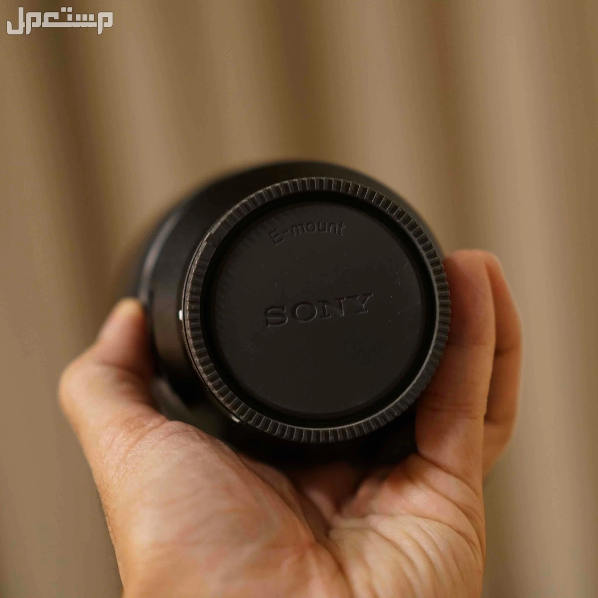 عدسة سوني 85mm f1.8 في الرياض بسعر 1800 ريال سعودي