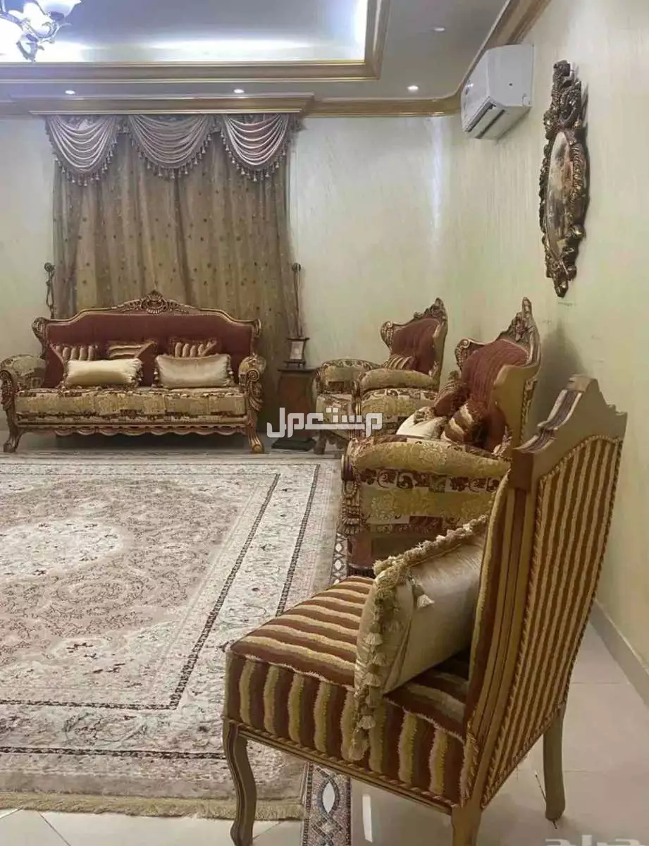 مجلس فخم للبيع العاجل الاستلام من الموقع